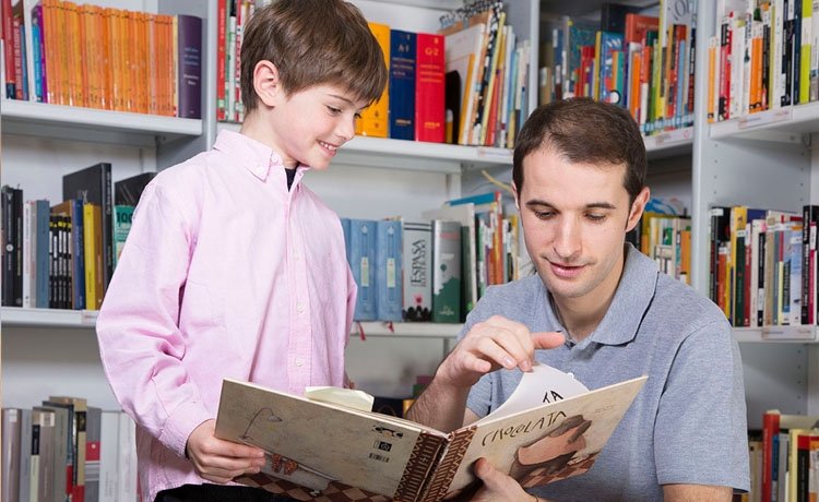 Fomentar a aprendizagem no verão de uma forma divertida ajudará o teu filho a enfrentar com êxito o regresso ao colégio.